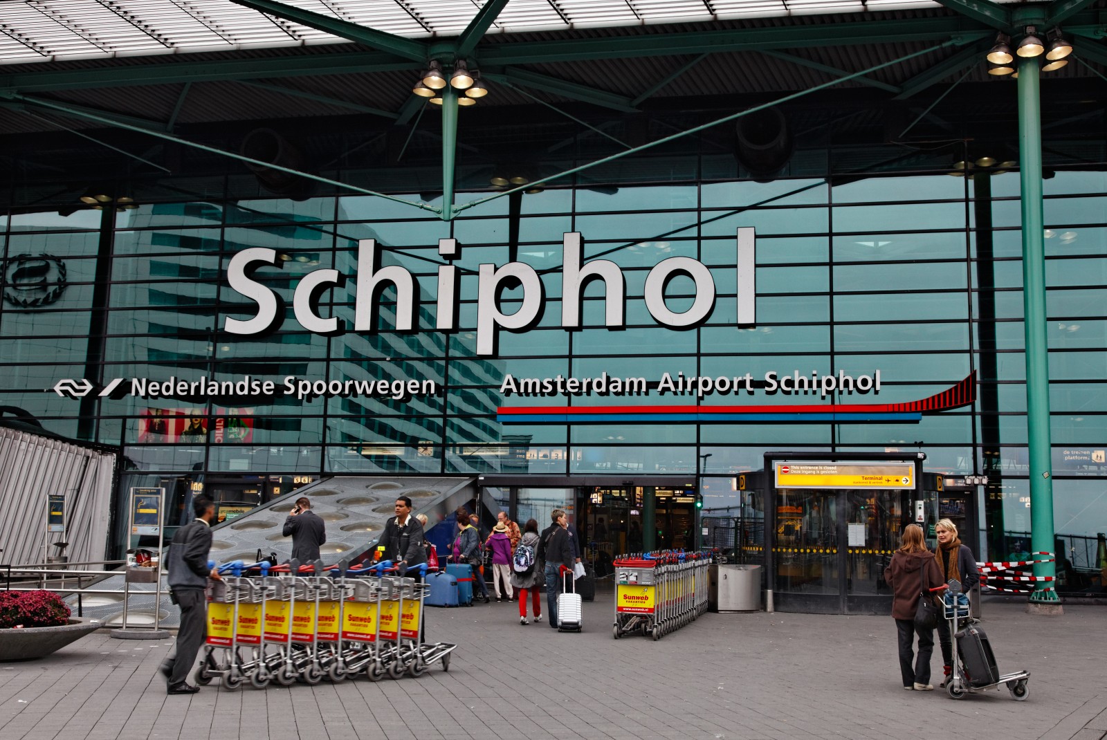 Inteligencia Artificial transformando la experiencia del pasajero en el Aeropuerto de Ámsterdam Schiphol